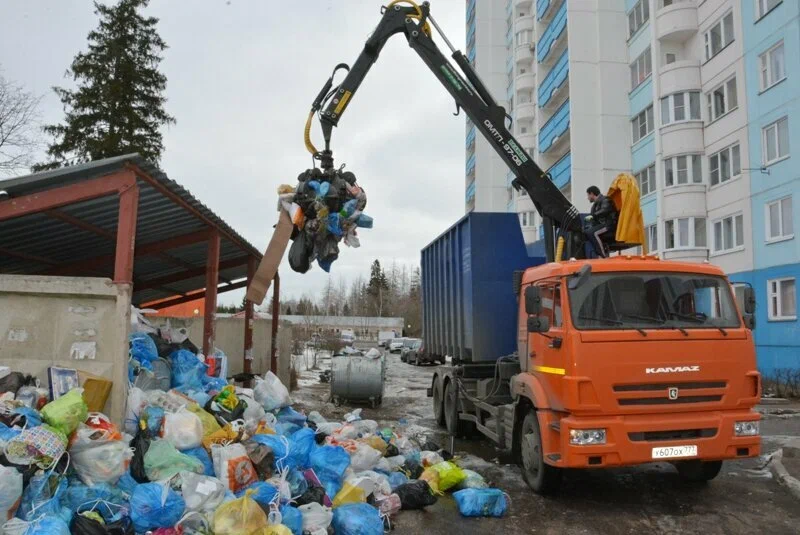 Вывоз бытового мусора в Балтийске с погрузкой в октябре
