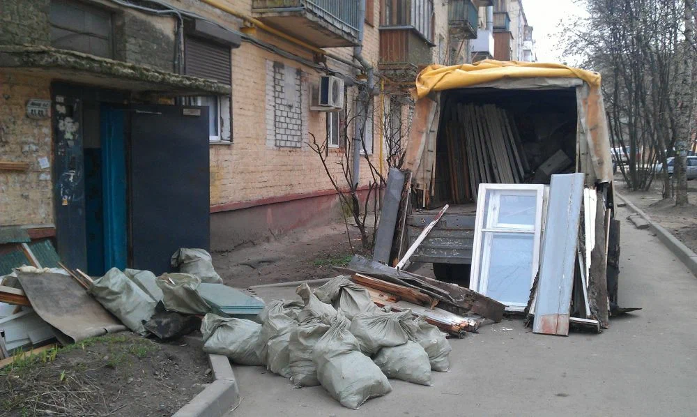 Вывоз мусора после ремонта в Балтийске от ПроМусор — цены от 4588 руб., быстро и недорого