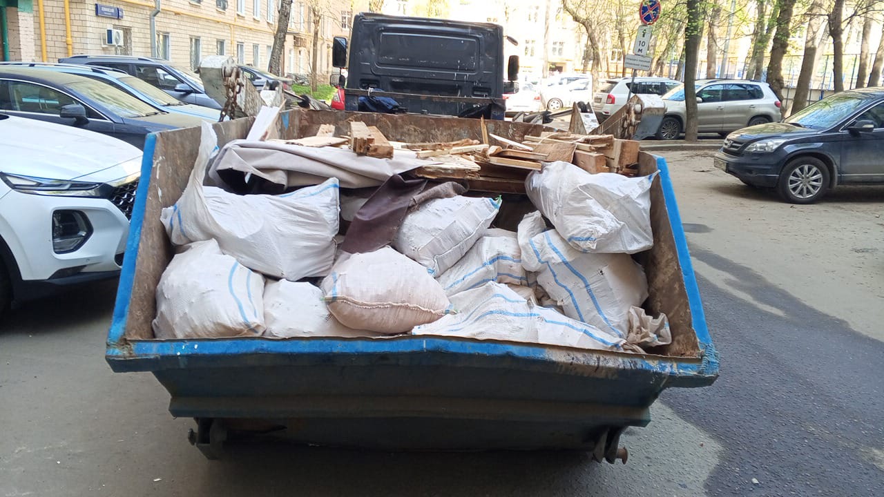 Вывоз мусора из магазина в Балтийске в октябре