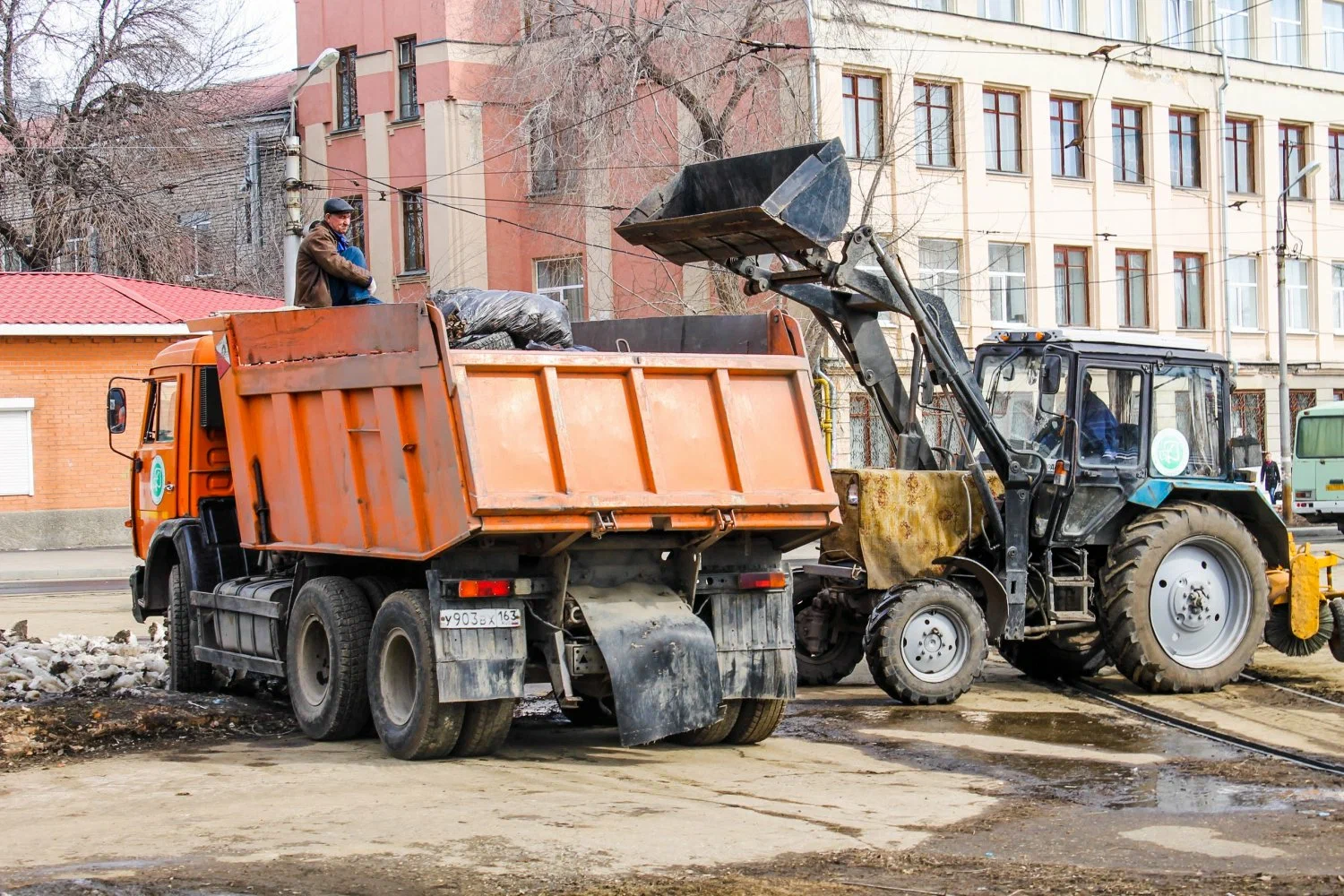 Вывоз мусора Камазом в Балтийске – аренда и заказ Камаза 10 тонн от 2396 руб. в ПроМусор