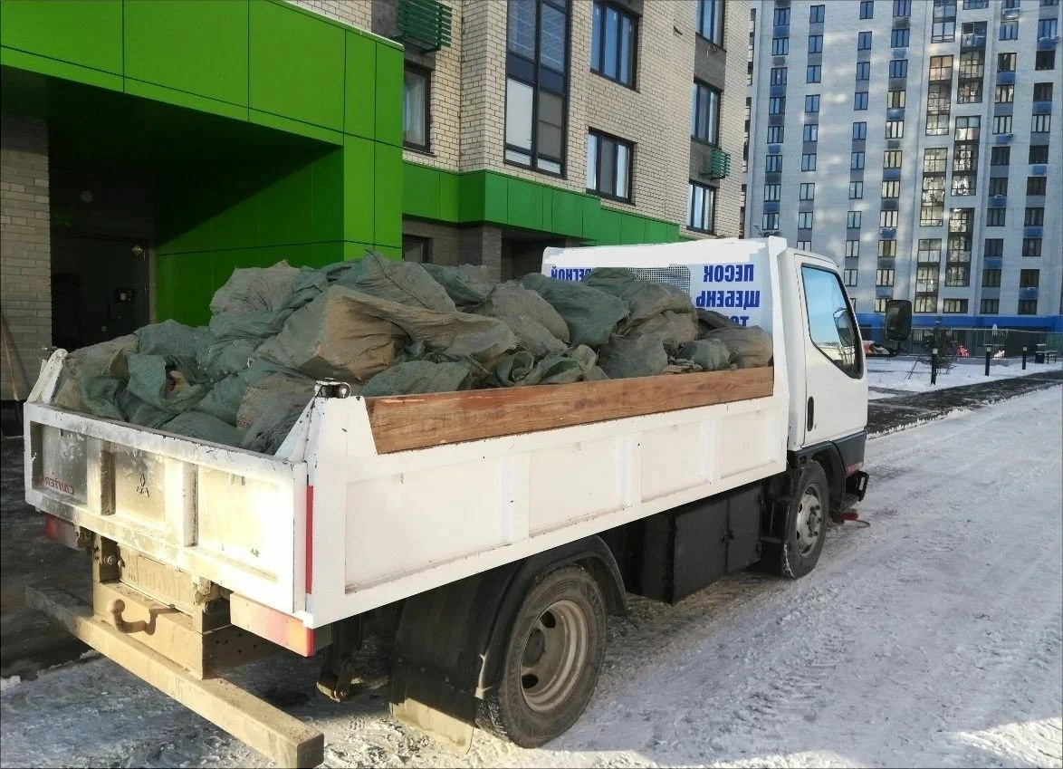 Вывоз мусора грузовым фургоном 3 тонны в Балтийске — цена от 1376 руб., ПроМусор