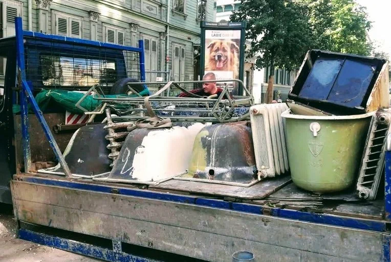 Вывоз старой сантехники в Балтийске от ПроМусор: быстро, недорого от 561 руб., утилизация и грузчики