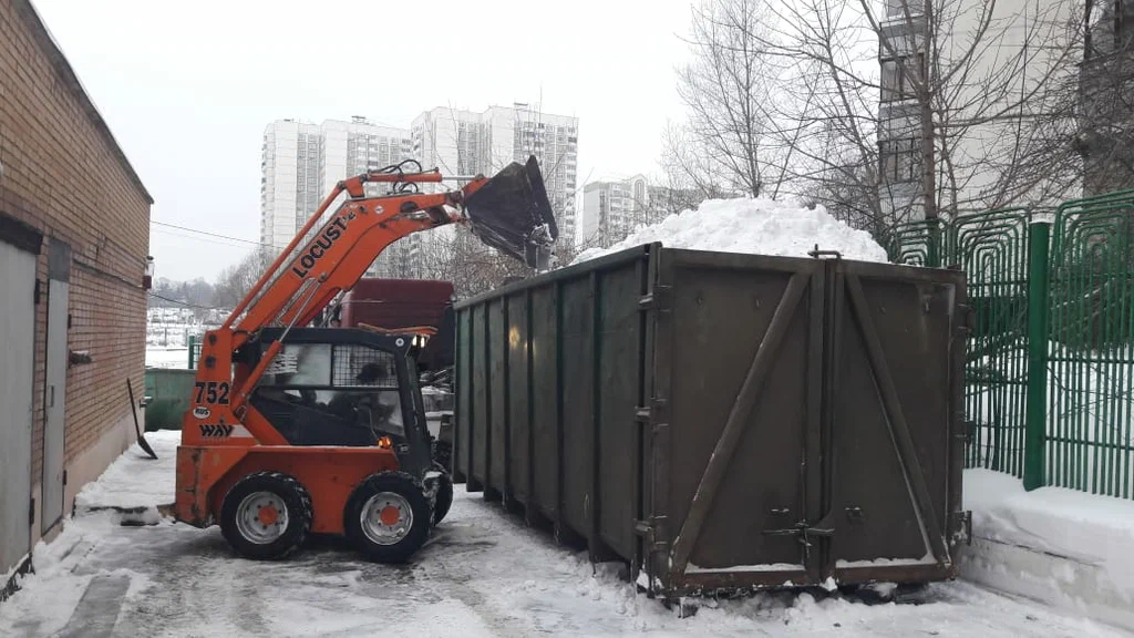 Вывоз снега контейнерами в Балтийске — цена от 3262 руб., заказать контейнер для снега в ПроМусор